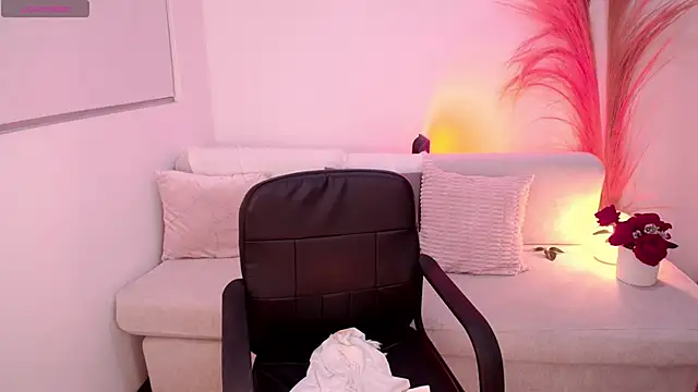 Snapshot of VictoriaLeia chatting on 01/10/26, 12:45 VictoriaLeia online show from 01/10/26, 12:45