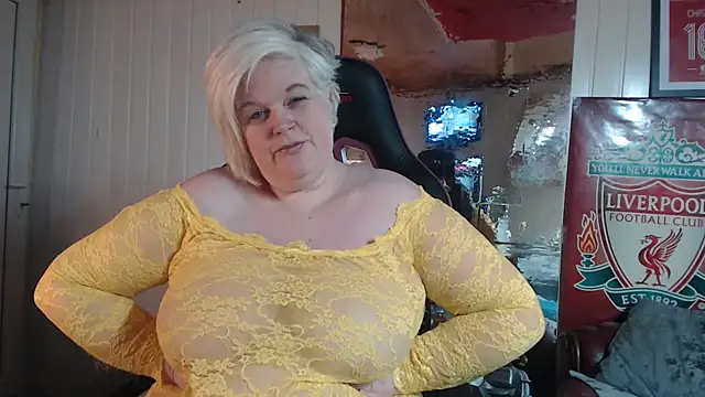 Snapshot of sexychazza16 chatting on 12/11/24, 08:36 sexychazza16 online show from 12/11/24, 08:36