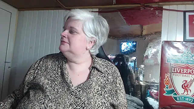 Snapshot of sexychazza16 chatting on 12/13/24, 06:16 sexychazza16 online show from 12/13/24, 06:16
