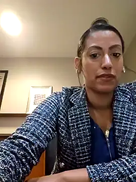 Snapshot of Nikkierosee chatting on 03/05/25, 04:02 Nikkierosee online show from 03/05/25, 04:02