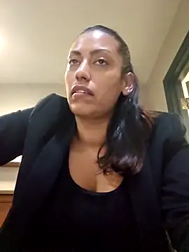 Snapshot of Nikkierosee chatting on 03/16/25, 01:49 Nikkierosee online show from 03/16/25, 01:49