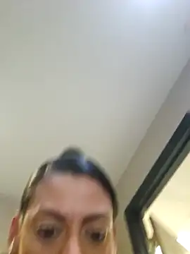 Snapshot of Nikkierosee chatting on 03/18/25, 02:15 Nikkierosee online show from 03/18/25, 02:15