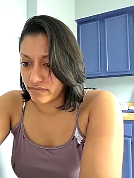 Snapshot of Nikkierosee chatting on 10/11/25, 02:59 Nikkierosee online show from 10/11/25, 02:59