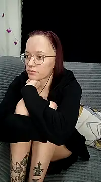 Snapshot of Aelita_bb chatting on 03/02/25, 10:48 Aelita bb online show from 03/02/25, 10:48
