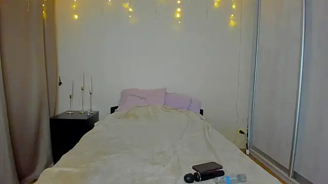 Bella Foryou online show from 12/14/24, 01:17