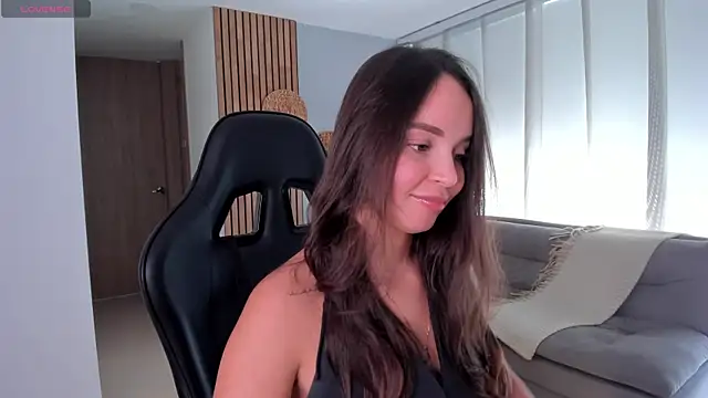 AnnieHallX online show from 09/21/25, 07:48