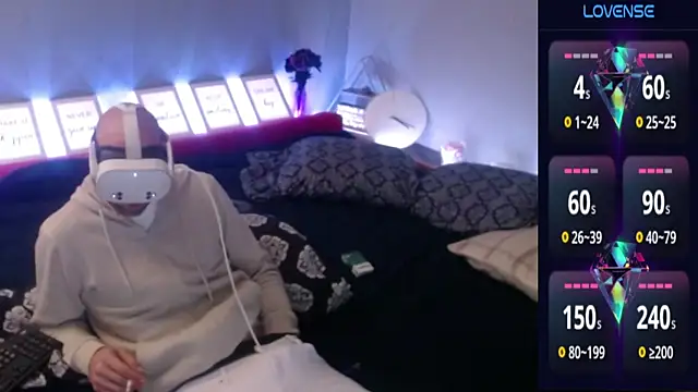 MaxRouger online show from 09/26/25, 07:12