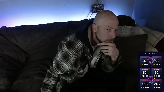 MaxRouger online show from 11/02/25, 06:49