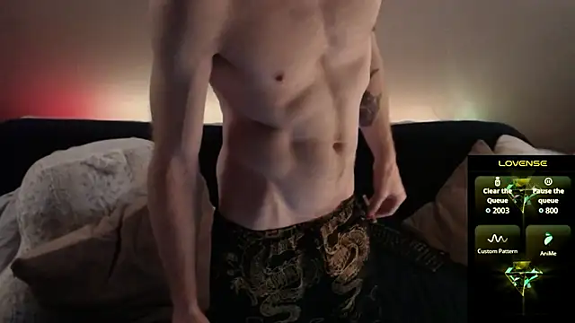 MaxRouger online show from 12/15/25, 06:28