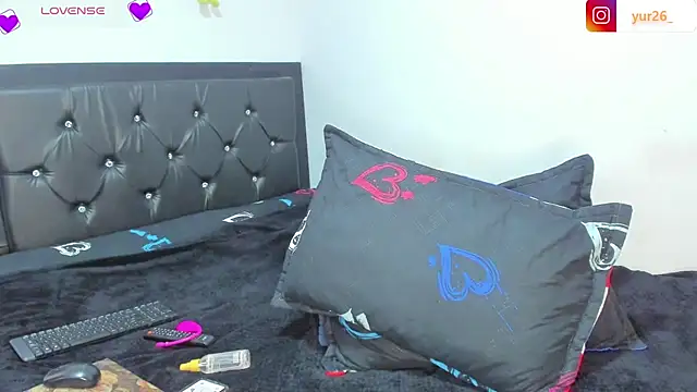 Snapshot of Brandiibrow chatting on 01/19/25, 11:32 Brandiibrow online show from 01/19/25, 11:32