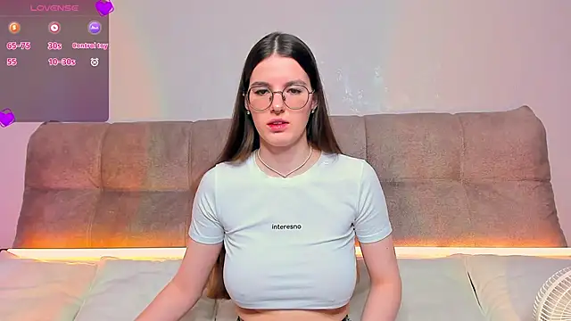 Snapshot of AriellaTesk chatting on 02/28/26, 04:24 AriellaTesk online show from 02/28/26, 04:24