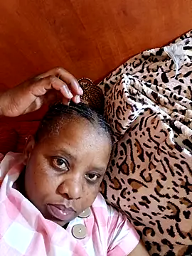 Snapshot of CHOCOLATEHUGEBOOBS42DDD chatting on 10/11/25, 09:52 CHOCOLATEHUGEBOOBS42DDD online show from 10/11/25, 09:52