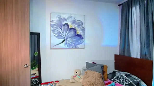 vanessabrown  online show from 01/28/25, 12:54