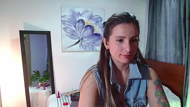 vanessabrown  online show from 02/11/25, 07:38