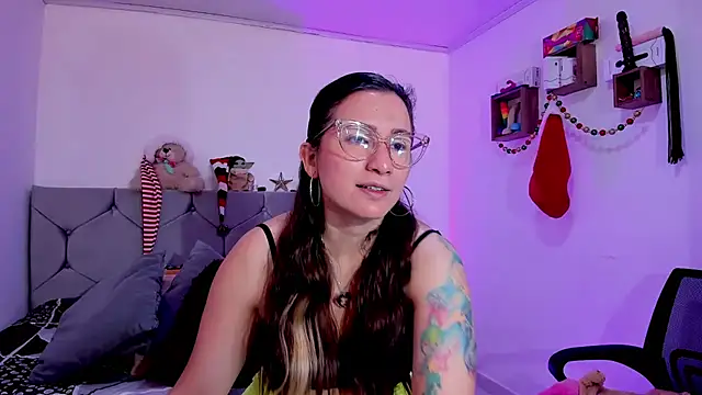 vanessabrown  online show from 12/22/25, 02:47