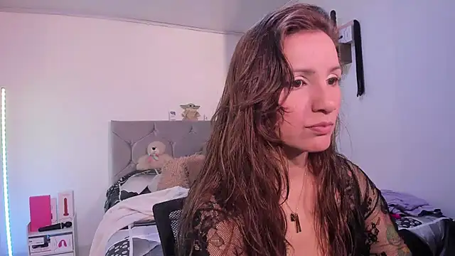 vanessabrown  online show from 03/18/26, 03:04