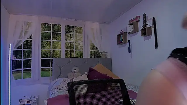 vanessabrown  online show from 03/30/26, 02:18