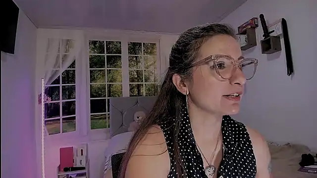 vanessabrown  online show from 04/13/26, 03:39