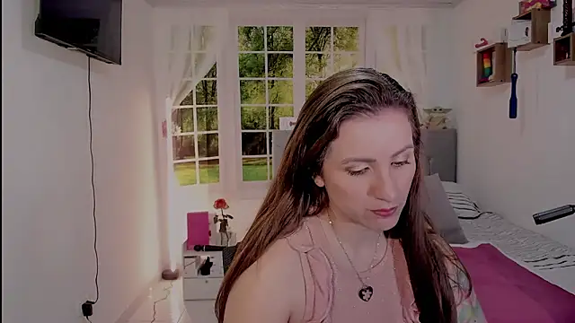 vanessabrown  online show from 05/14/26, 09:32