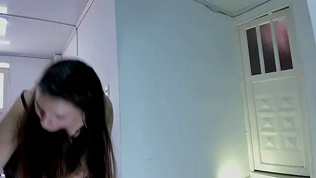 vanessabrown  online show from 07/16/26, 07:42