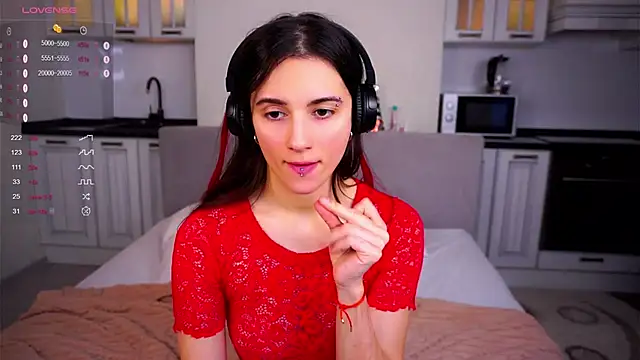 Holla Molly online show from 02/23/25, 12:16