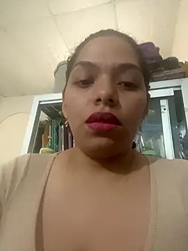 Snapshot of Reynamore chatting on 01/15/26, 08:23 Reynamore online show from 01/15/26, 08:23