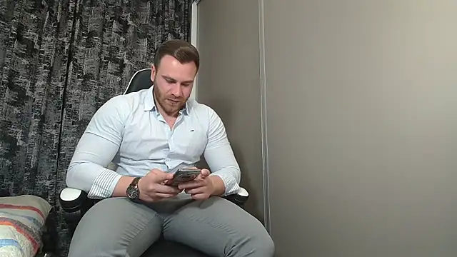 Thori92 online show from 02/10/25, 06:03