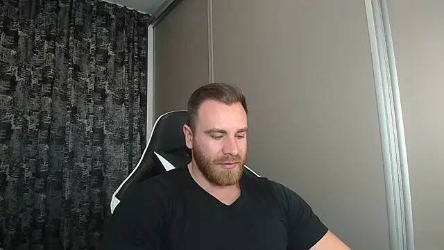 Thori92 online show from 11/17/25, 04:57