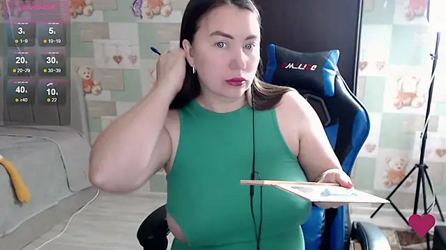 Snapshot of Korolek12 chatting on 06/02/26, 01:51 Korolek12 online show from 06/02/26, 01:51