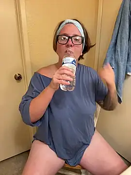 Lizzyloo online show from 12/17/24, 03:28