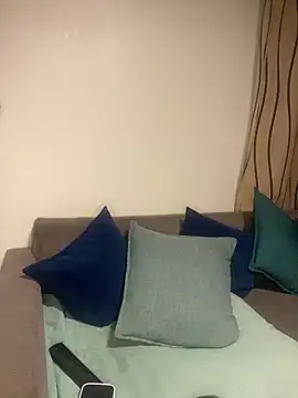 PETITE NAOMI online show from 02/18/25, 06:37