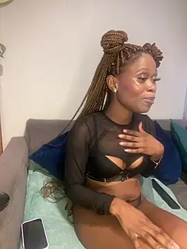 PETITE NAOMI online show from 02/19/25, 09:06