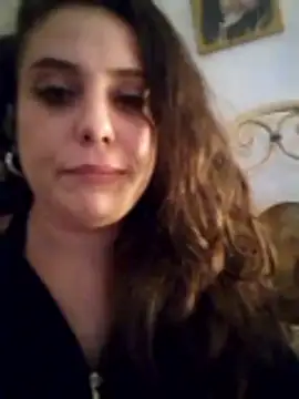 Snapshot of Salome93 chatting on 11/17/25, 01:33 Salome93 online show from 11/17/25, 01:33