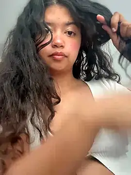 Peach Girll online show from 05/28/26, 02:25