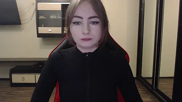 Laralianna online show from 01/10/25, 01:21