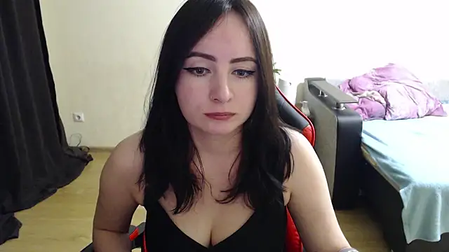 Laralianna online show from 10/26/25, 03:40