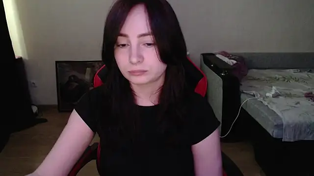 Laralianna online show from 04/23/26, 12:51