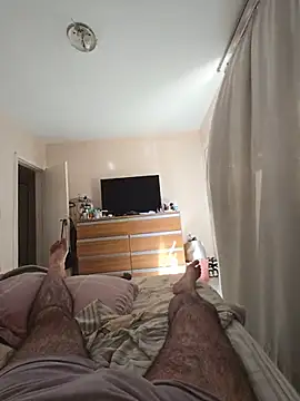 Snapshot of MysterBearMG chatting on 06/28/26, 04:13 MysterBearMG online show from 06/28/26, 04:13