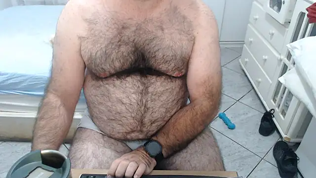 Snapshot of MysterBearMG chatting on 07/13/26, 12:02 MysterBearMG online show from 07/13/26, 12:02