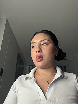 Snapshot of AnushaKumari chatting on 04/17/26, 02:42 AnushaKumari online show from 04/17/26, 02:42