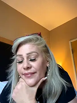 Lexi Shocker online show from 10/16/25, 04:30