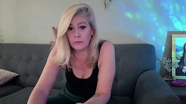Lexi Shocker online show from 11/13/25, 05:01