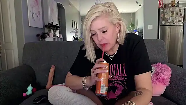 Lexi Shocker online show from 01/08/26, 08:00