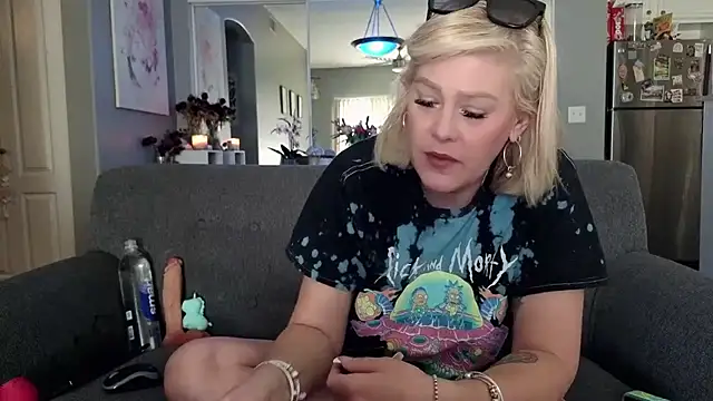 Lexi Shocker online show from 01/15/26, 06:44