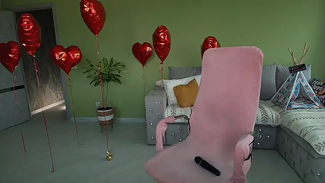 Cuddle Cat online show from 06/01/26, 05:31
