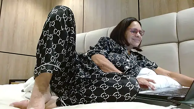 martha mature online show from 01/03/25, 03:27