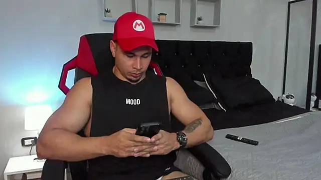 tyler hank01 online show from 11/02/25, 10:45