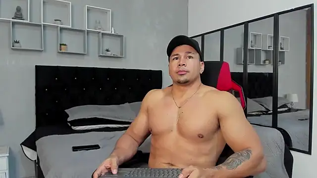 tyler hank01 online show from 01/07/26, 12:24