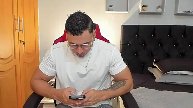 tyler hank01 online show from 03/30/26, 10:55