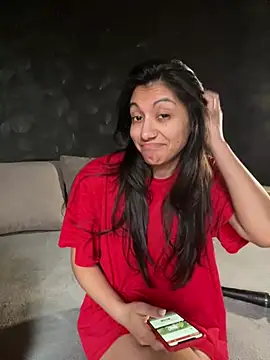 Snapshot of Kiscsillagg chatting on 02/02/25, 06:20 Kiscsillagg online show from 02/02/25, 06:20